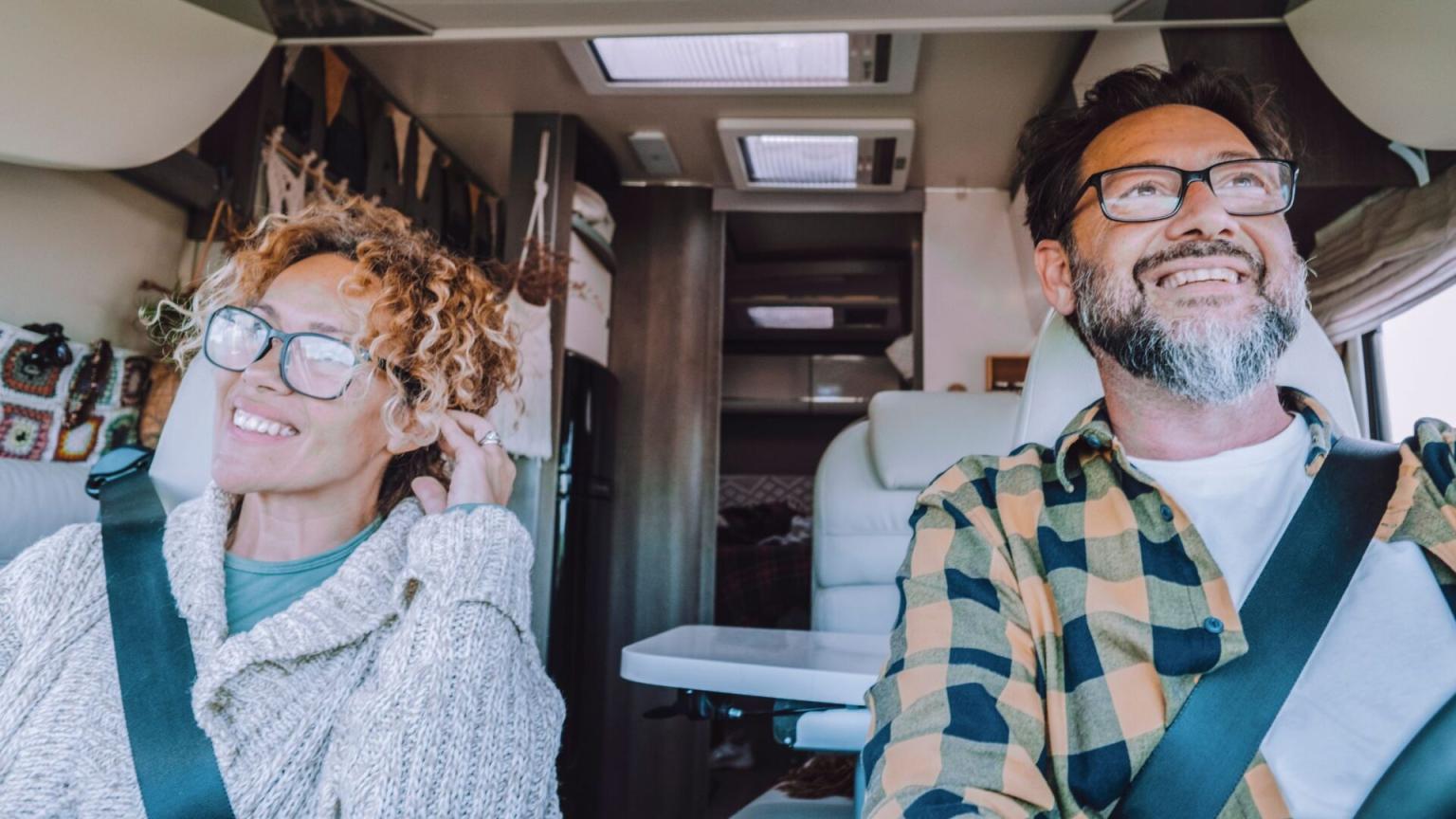 What is a 3berth Motorhome Definition, Paramaters, Features & Price